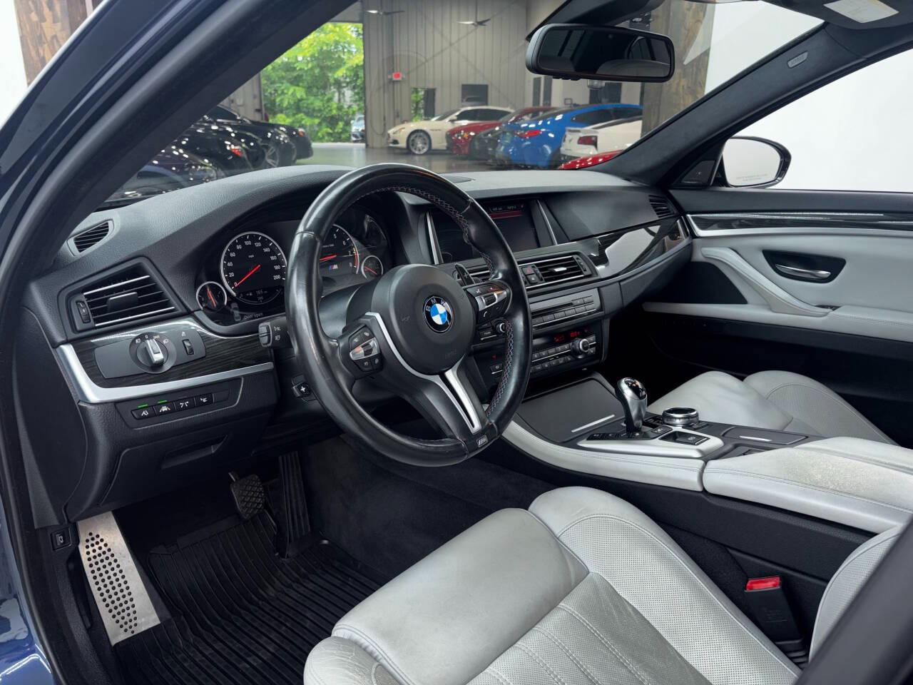 BMW M5 Sedan 2014