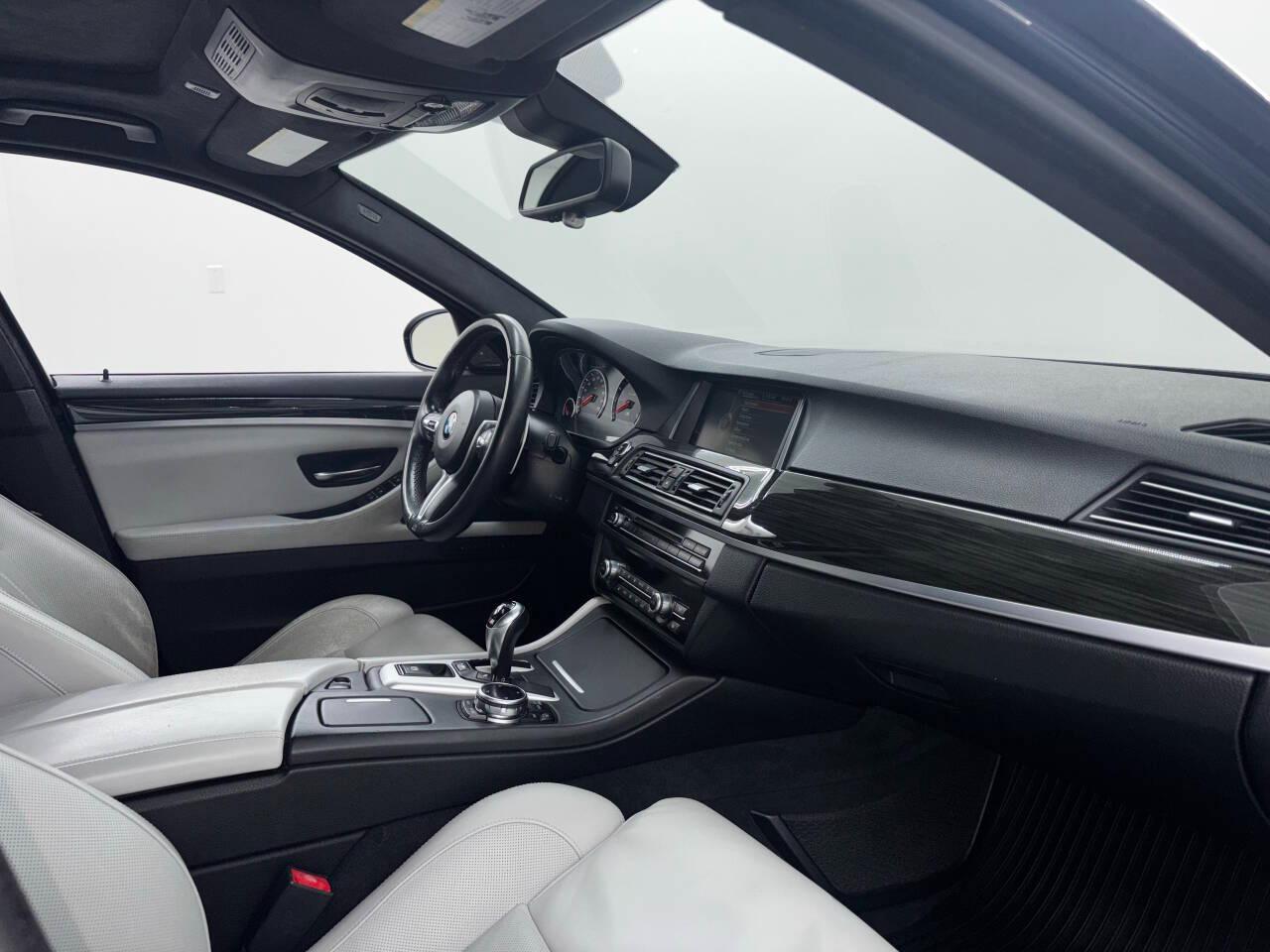 BMW M5 Sedan 2014