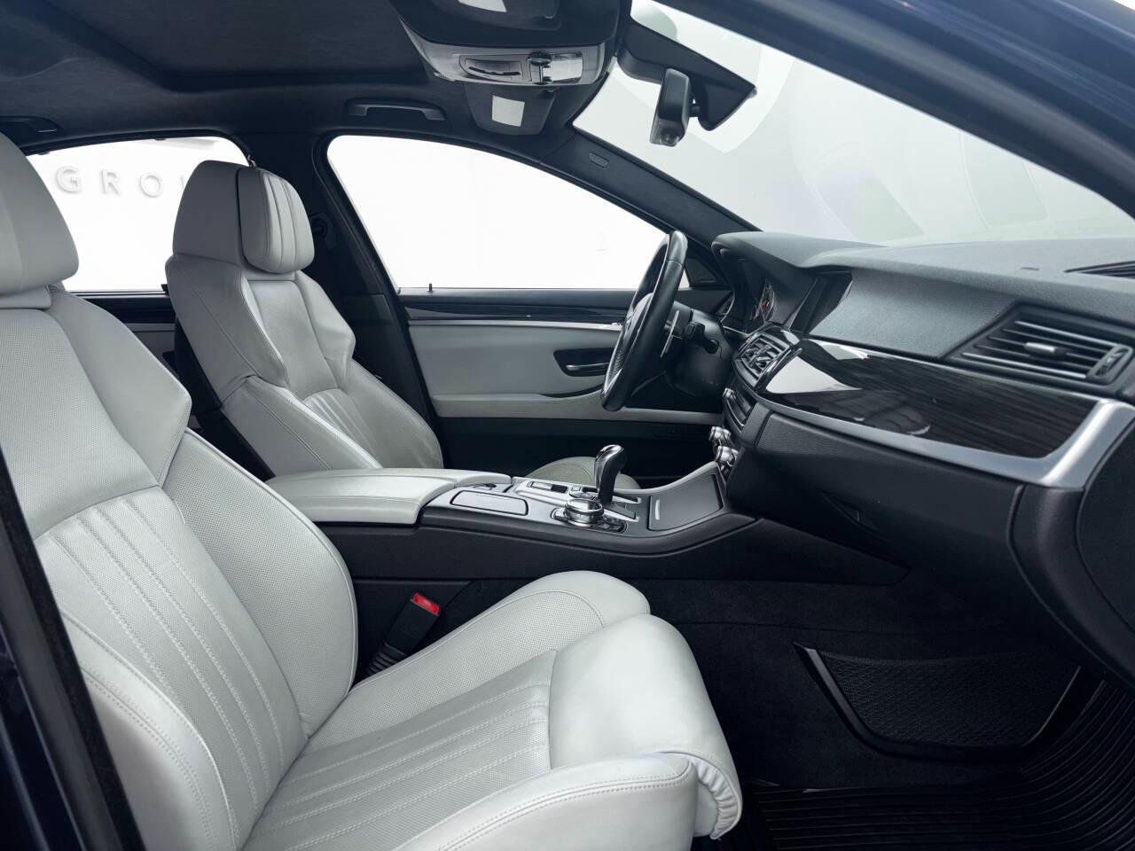 BMW M5 Sedan 2014