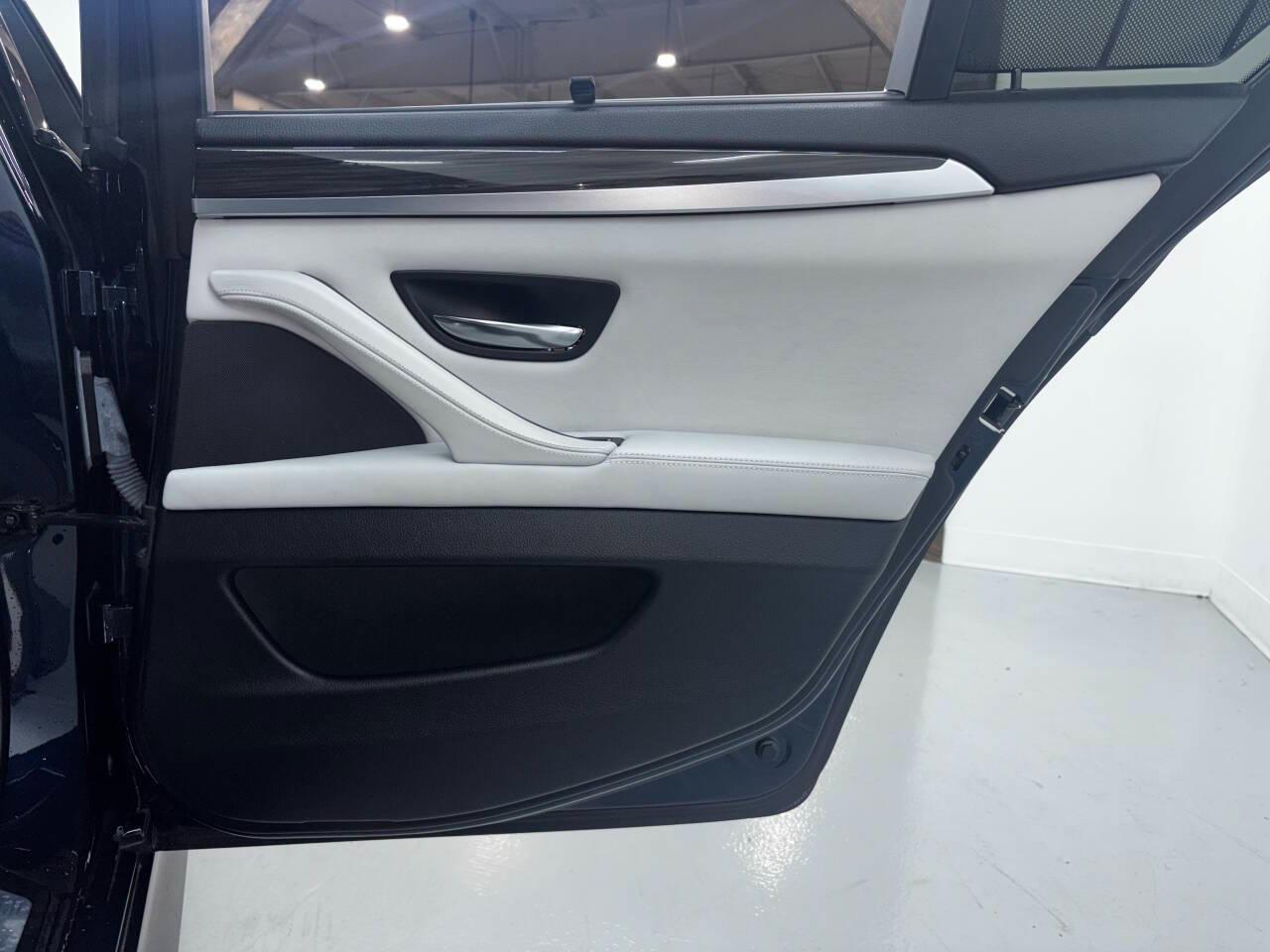 BMW M5 Sedan 2014