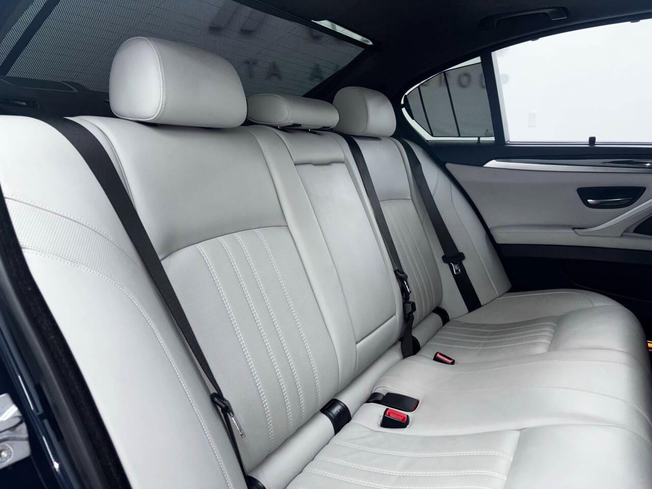 BMW M5 Sedan 2014