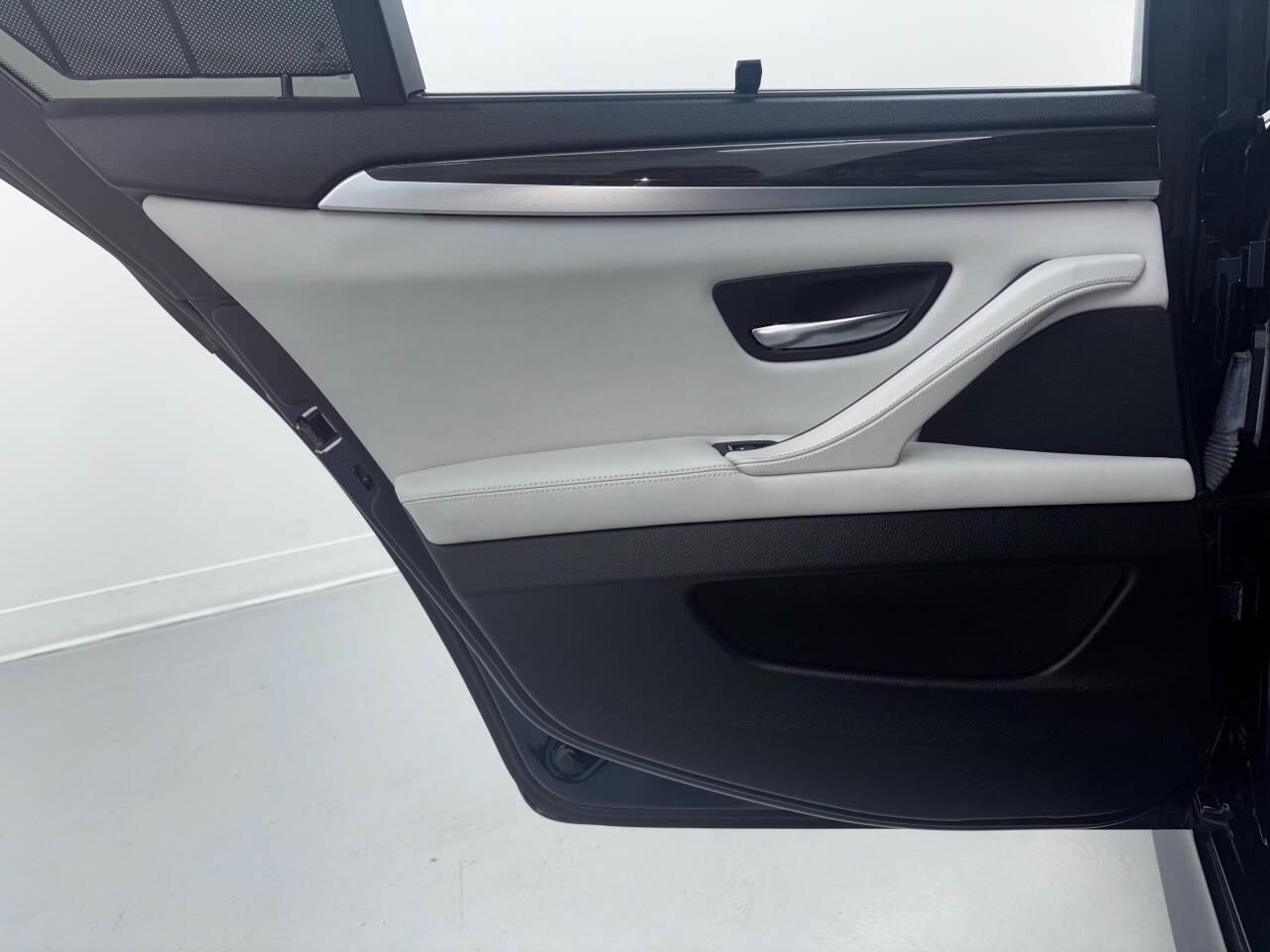 BMW M5 Sedan 2014