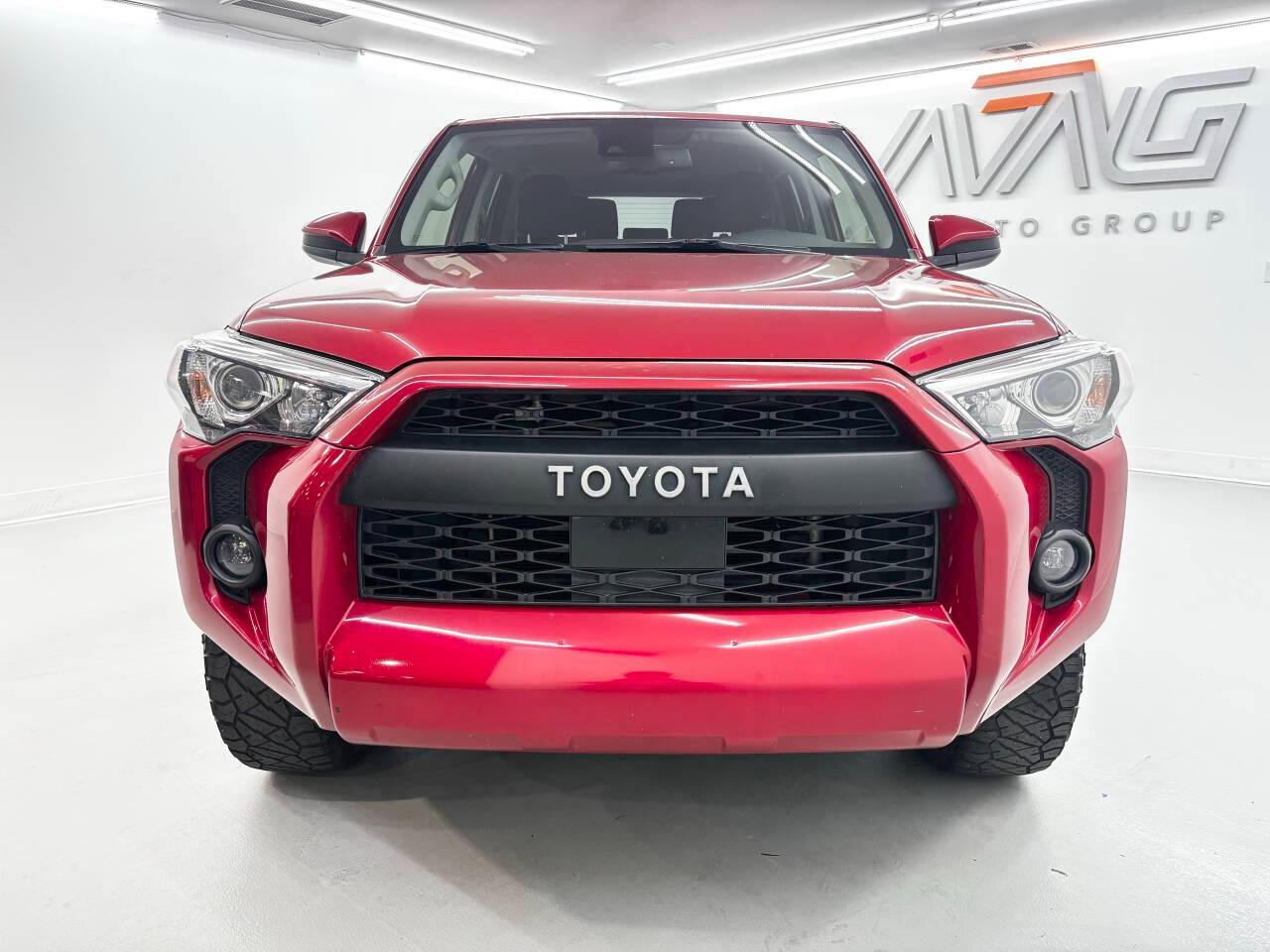 Toyota 4Runner SR5 2WD 2020