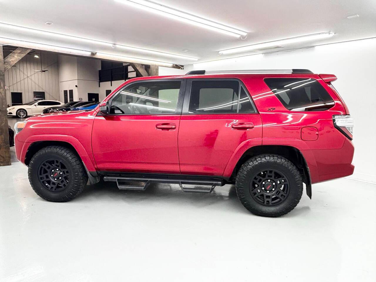 Toyota 4Runner SR5 2WD 2020