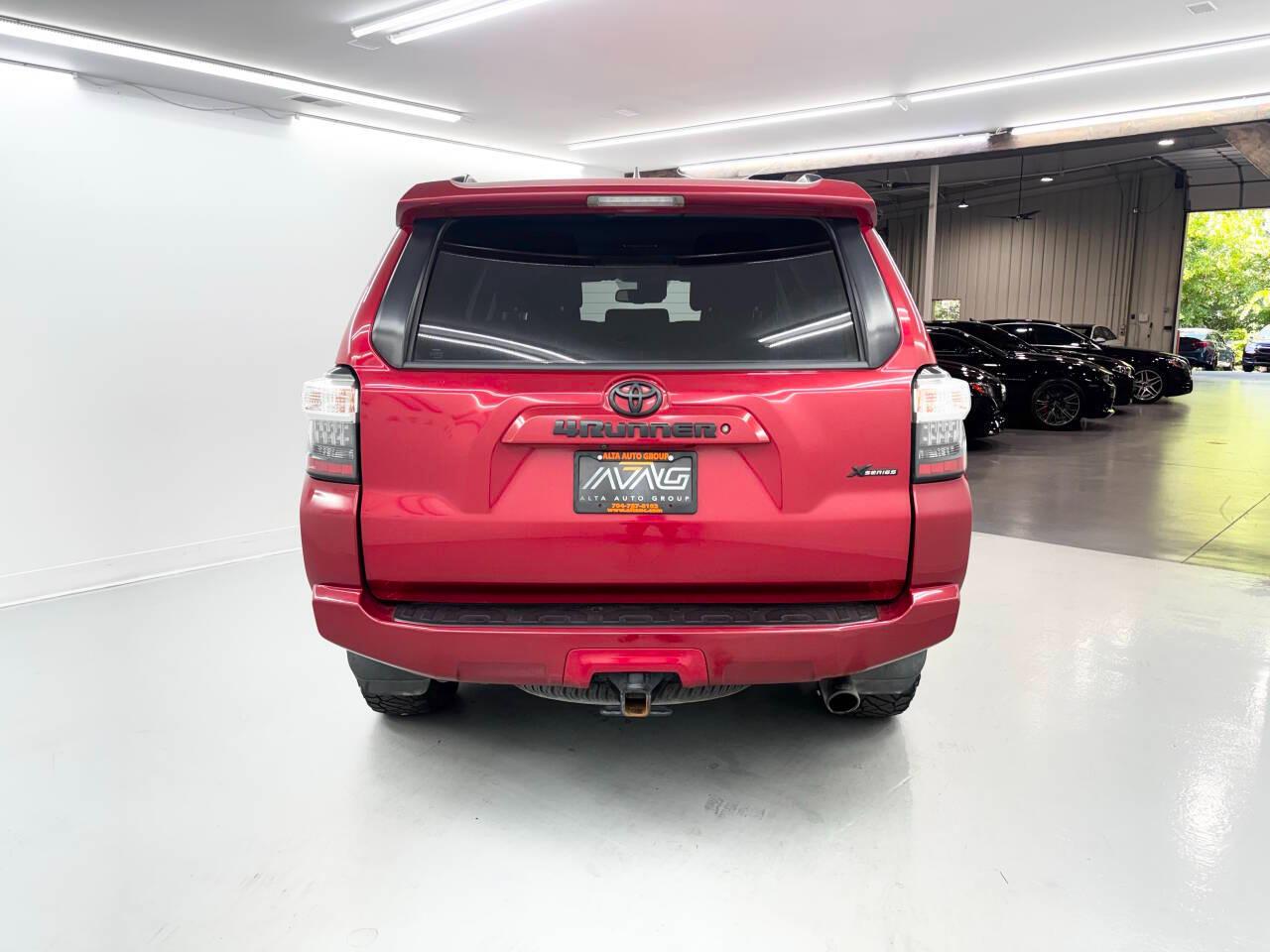 Toyota 4Runner SR5 2WD 2020