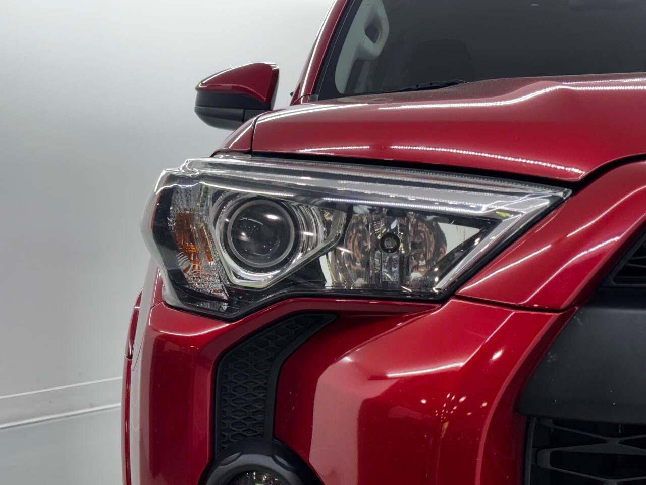 Toyota 4Runner SR5 2WD 2020