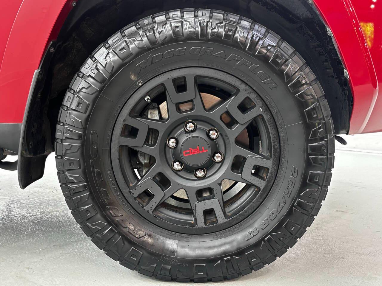 Toyota 4Runner SR5 2WD 2020