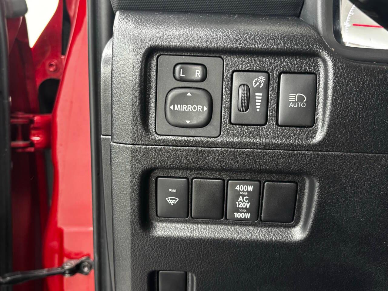 Toyota 4Runner SR5 2WD 2020