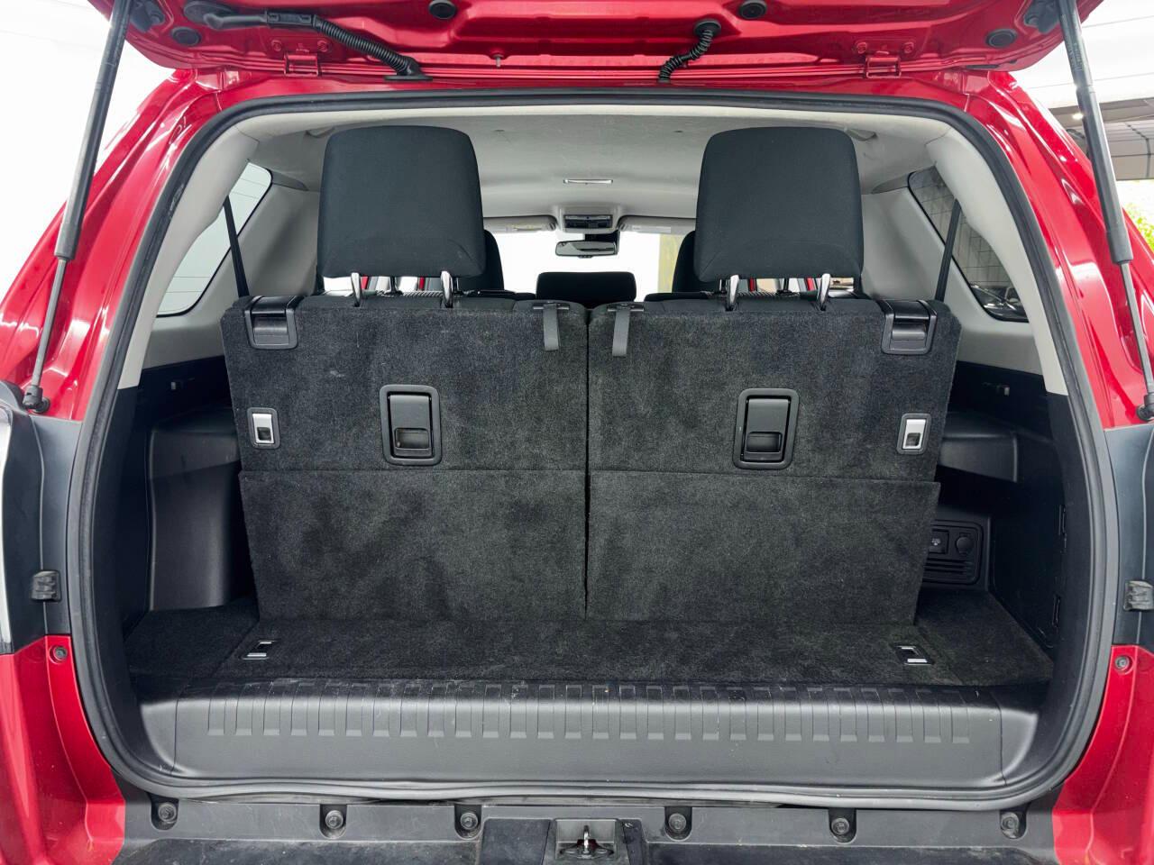 Toyota 4Runner SR5 2WD 2020