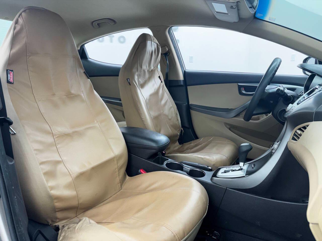 Hyundai Elantra Limited 2011