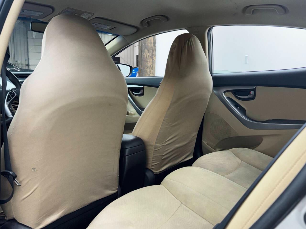 Hyundai Elantra Limited 2011