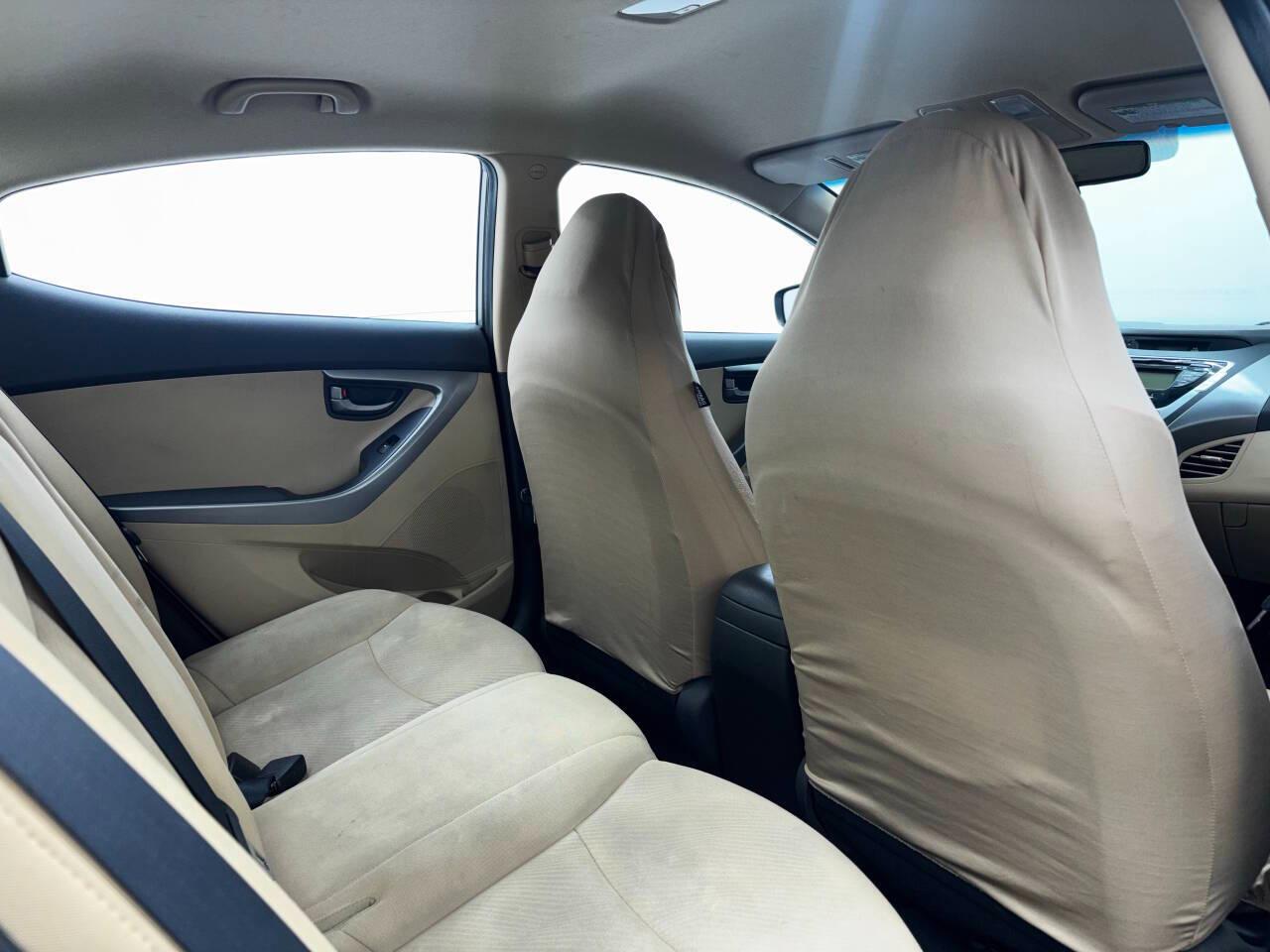 Hyundai Elantra Limited 2011