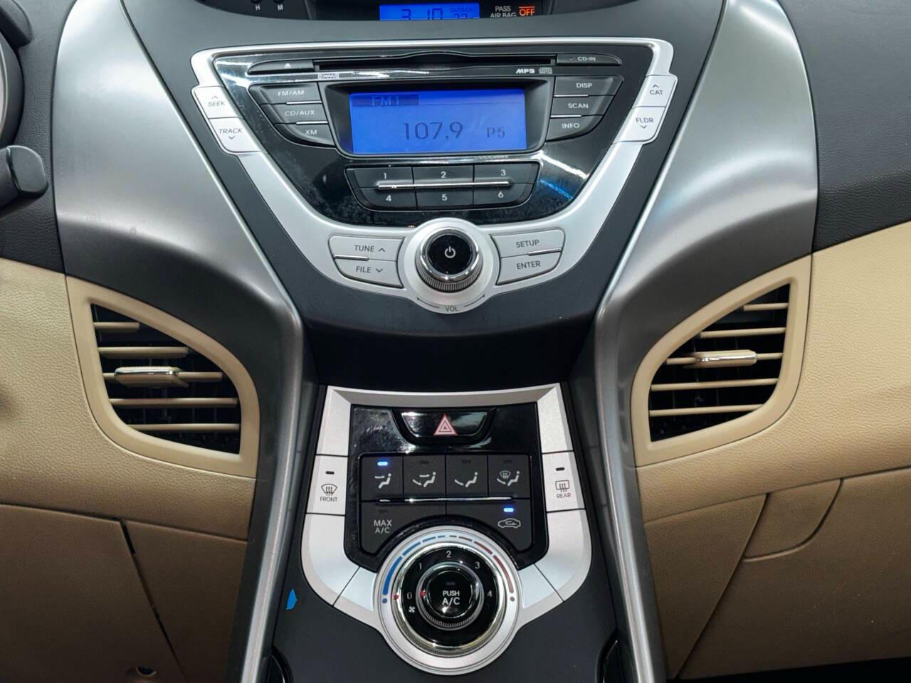 Hyundai Elantra Limited 2011