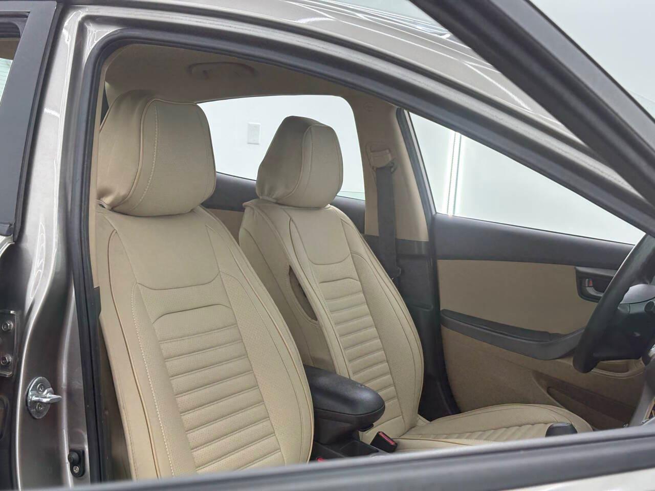 Hyundai Elantra Limited 2011