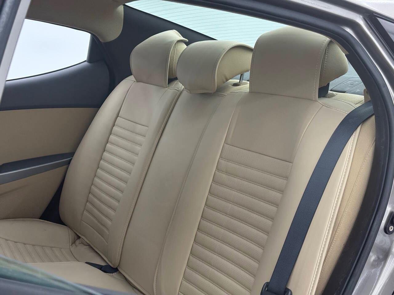 Hyundai Elantra Limited 2011