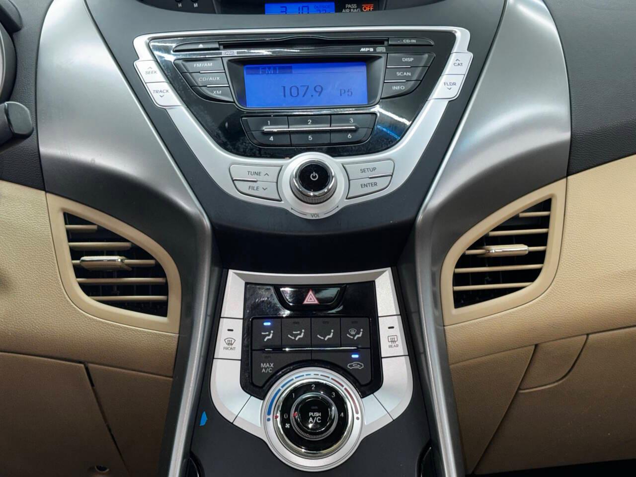 Hyundai Elantra Limited 2011