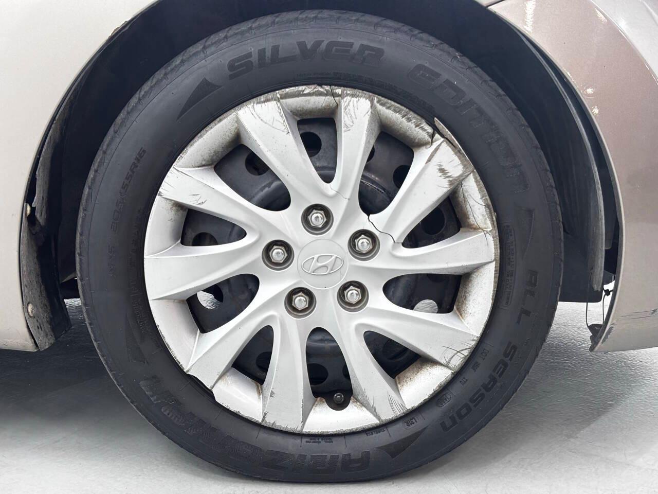 Hyundai Elantra Limited 2011