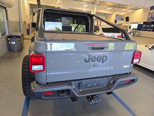 Jeep Gladiator Sport 2021