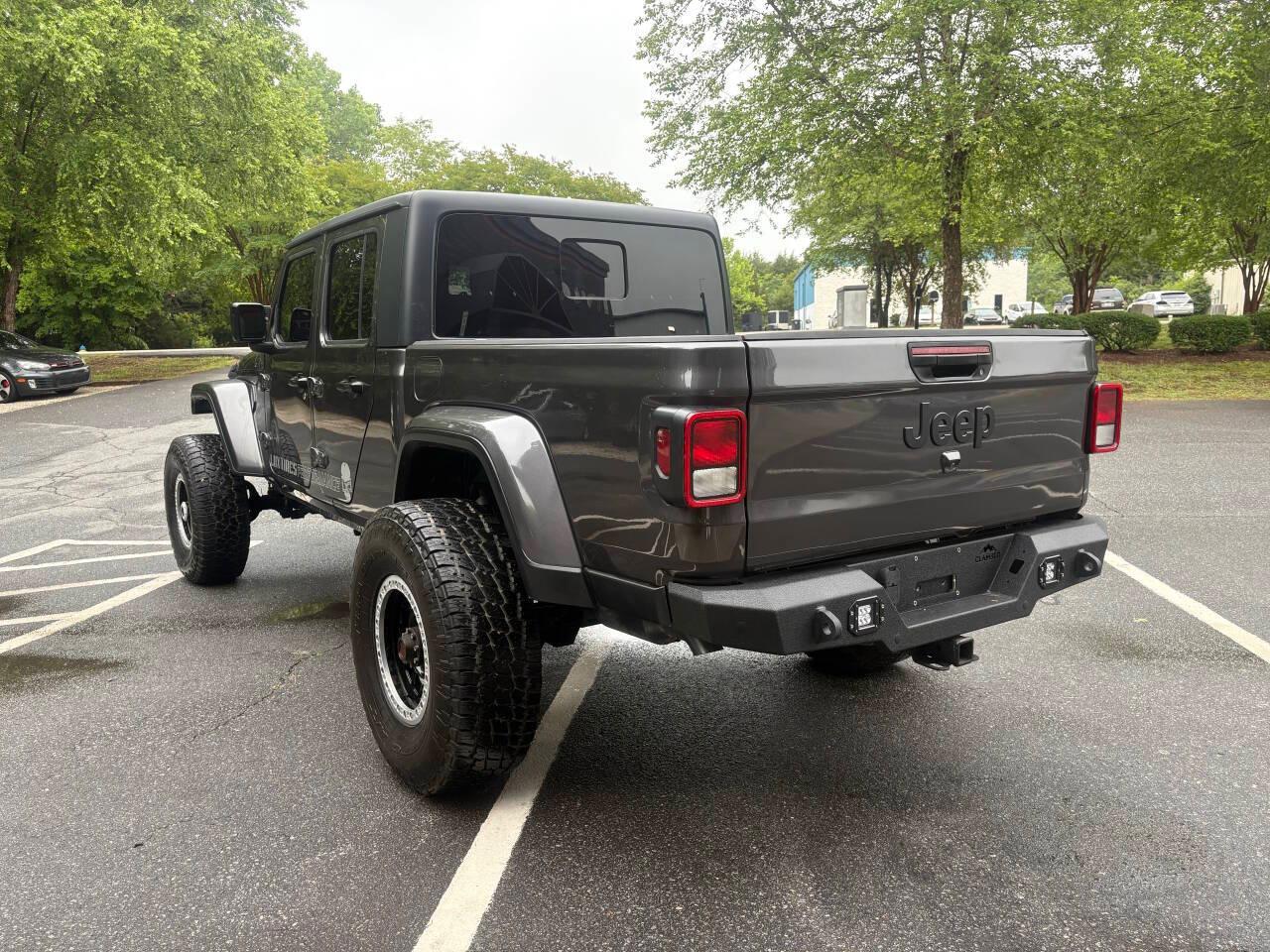Jeep Gladiator Sport 2021