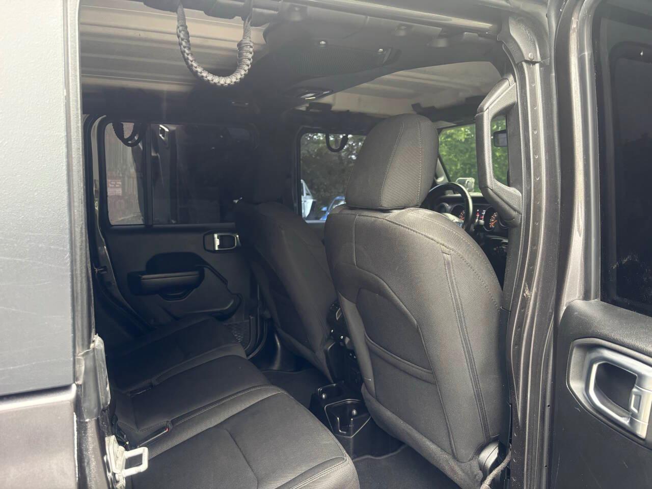 Jeep Gladiator Sport 2021