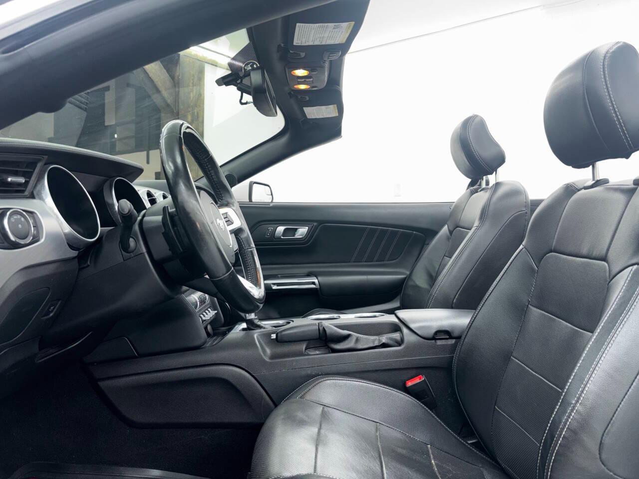 Ford Mustang EcoBoost Premium Convertible 2020