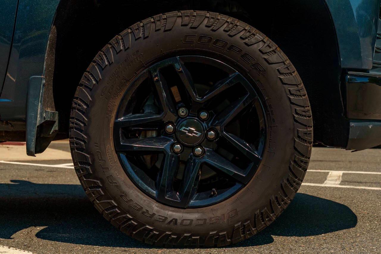 Chevrolet Silverado 1500 Custom Trail Boss Crew Cab Short Box 4WD 2020