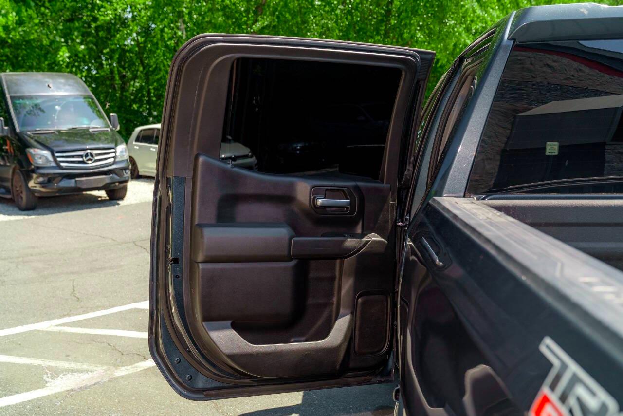 Chevrolet Silverado 1500 Custom Trail Boss Crew Cab Short Box 4WD 2020