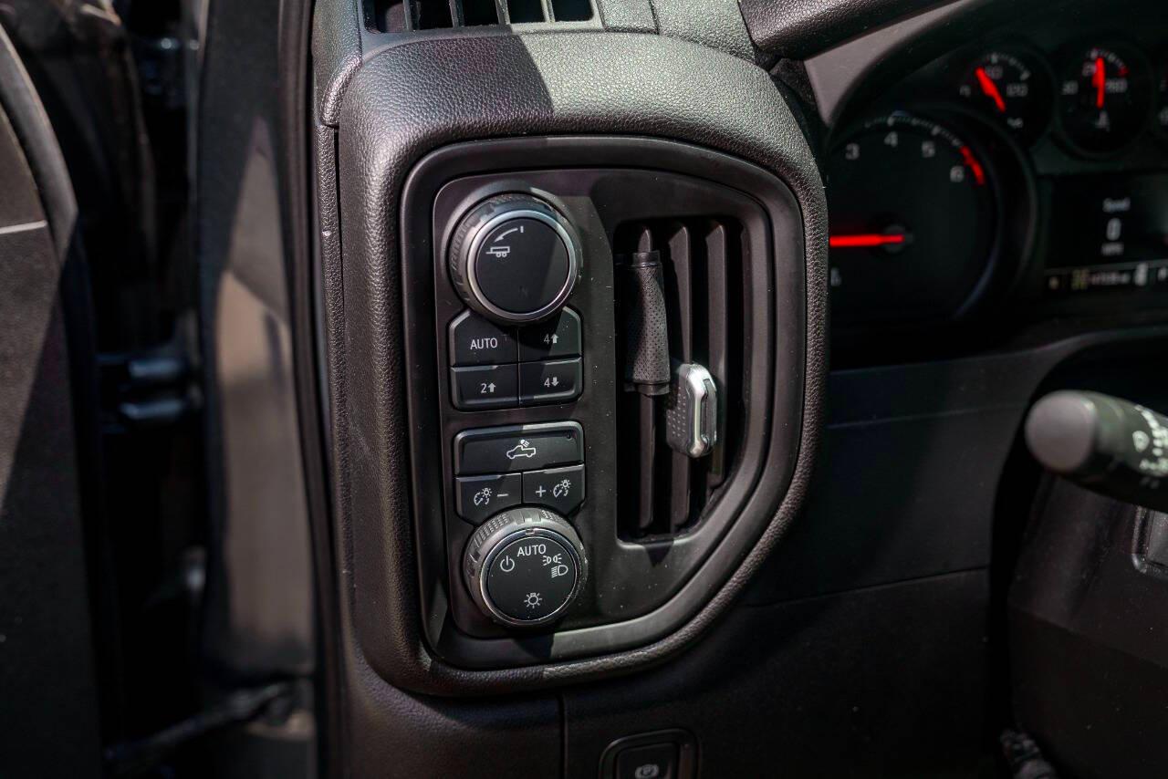 Chevrolet Silverado 1500 Custom Trail Boss Crew Cab Short Box 4WD 2020