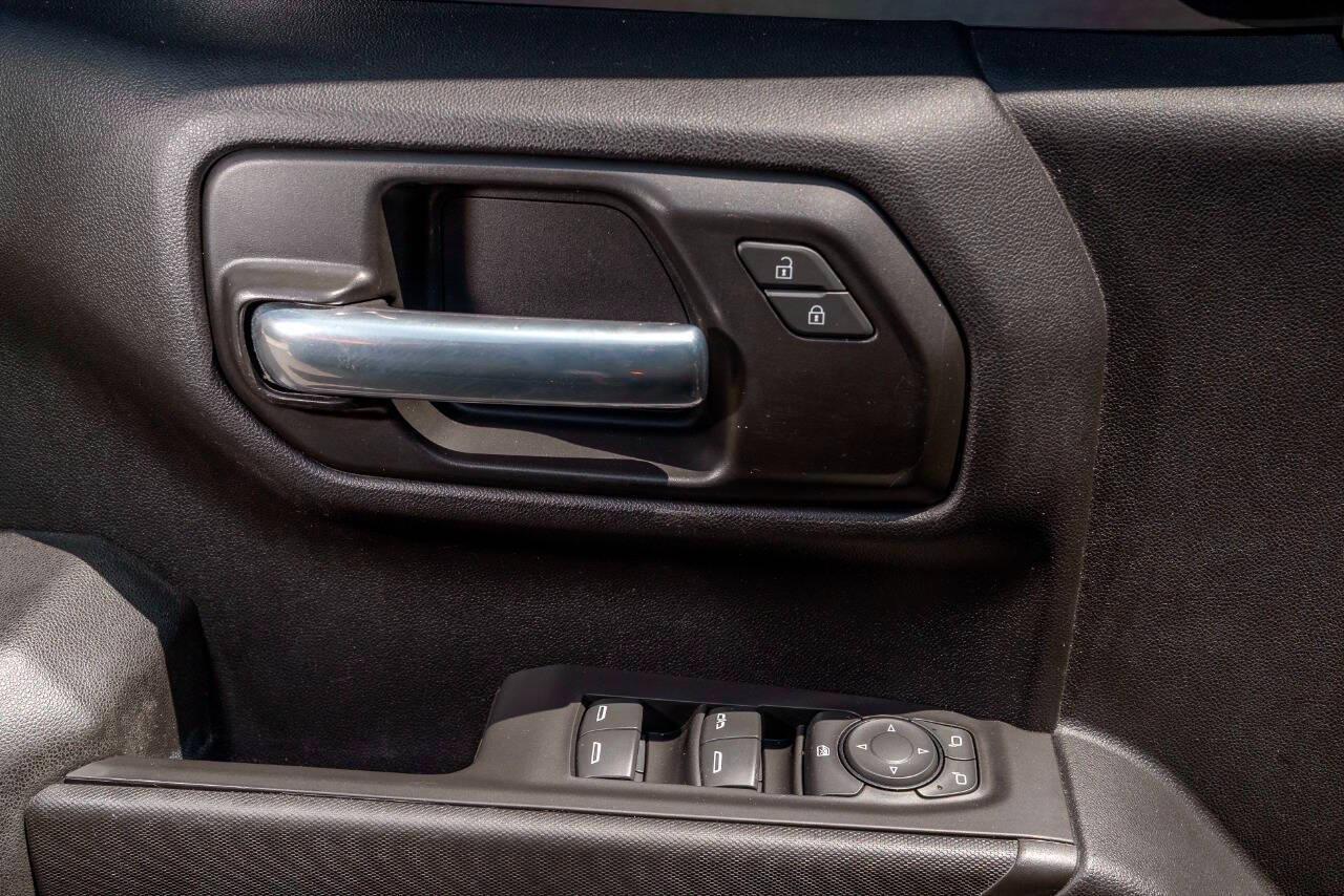 Chevrolet Silverado 1500 Custom Trail Boss Crew Cab Short Box 4WD 2020