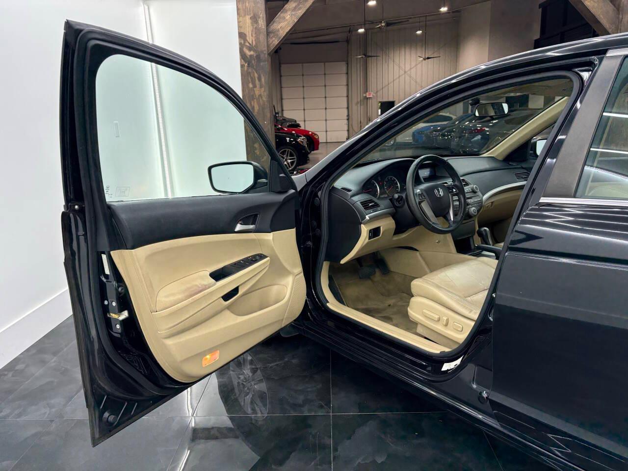 Honda Accord SE Sedan AT 2012