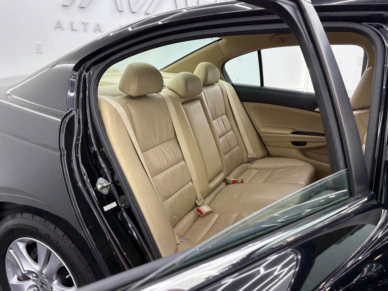 Honda Accord SE Sedan AT 2012