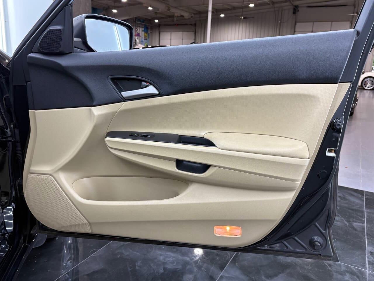 Honda Accord SE Sedan AT 2012