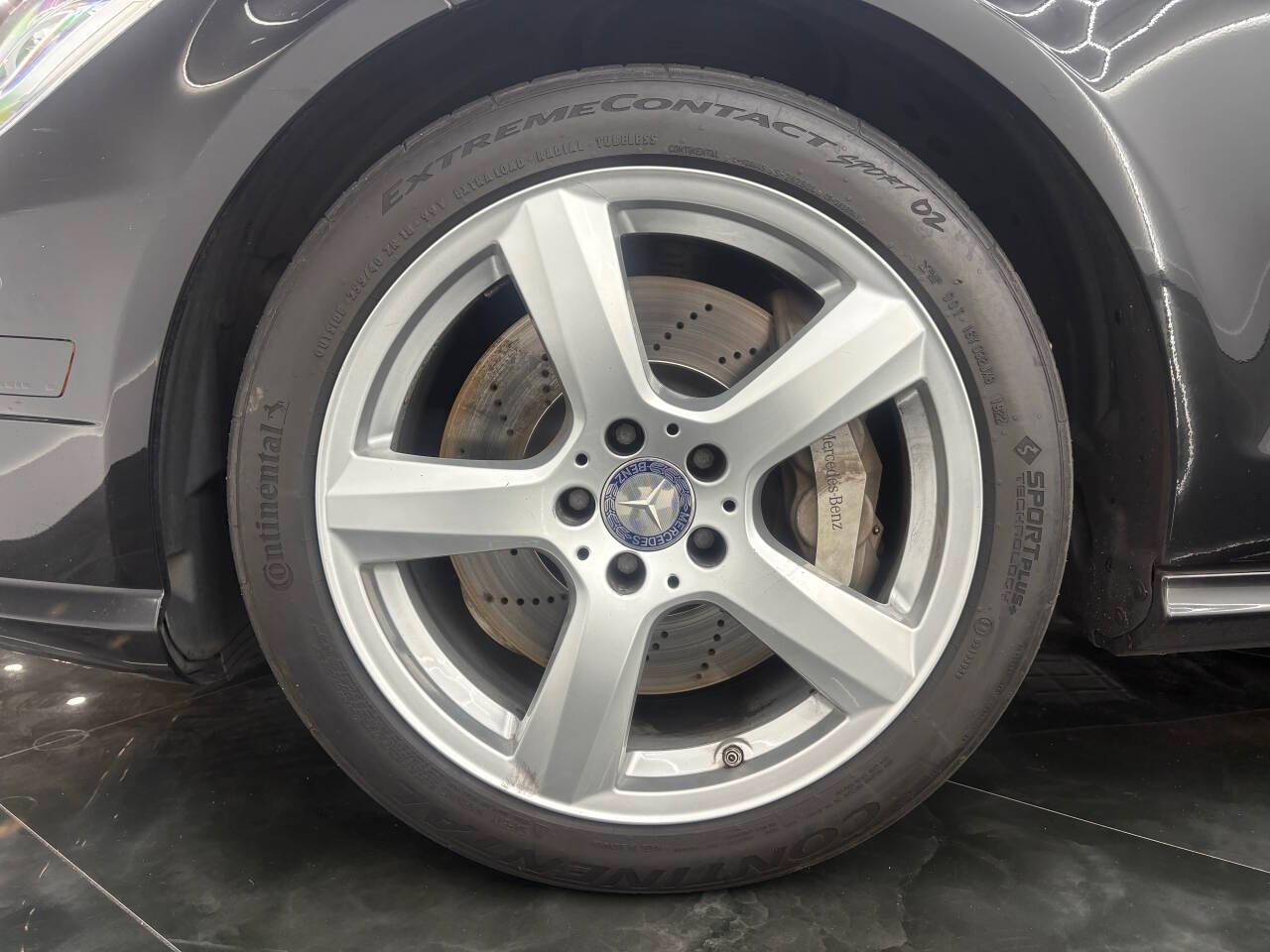 Mercedes-Benz CLS-Class CLS550 2012