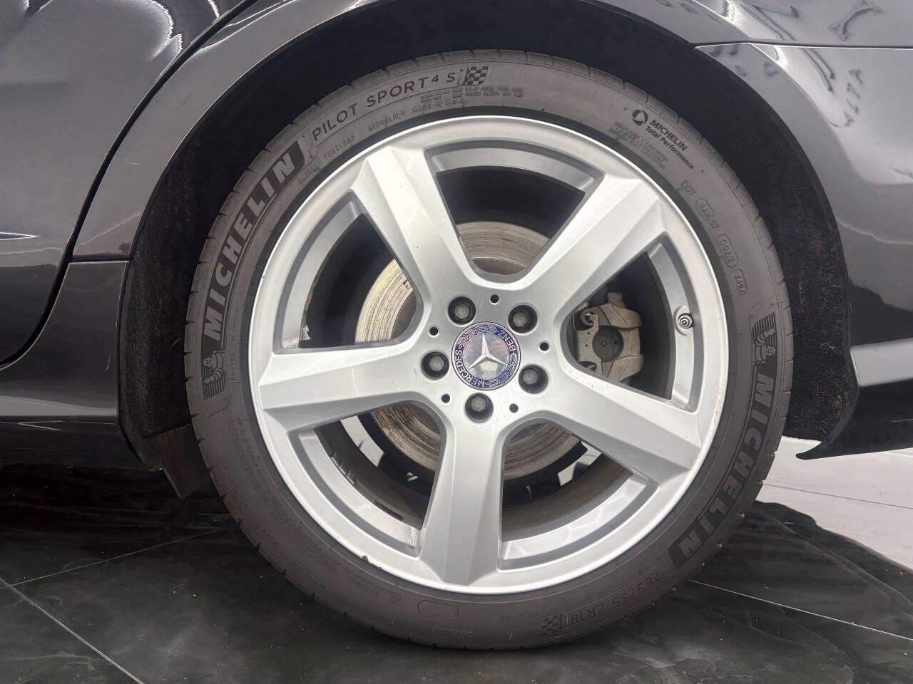 Mercedes-Benz CLS-Class CLS550 2012