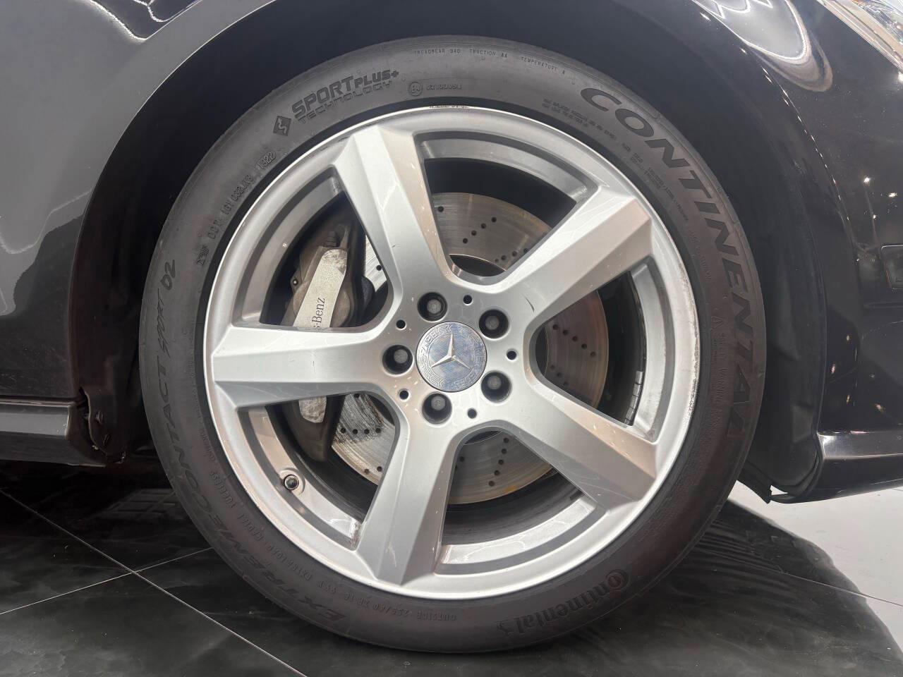Mercedes-Benz CLS-Class CLS550 2012