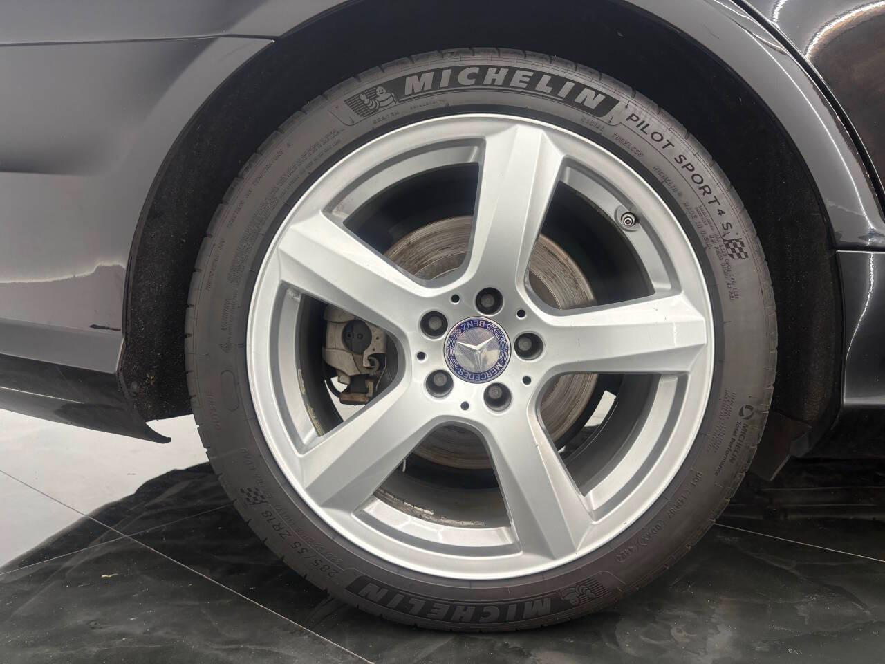 Mercedes-Benz CLS-Class CLS550 2012