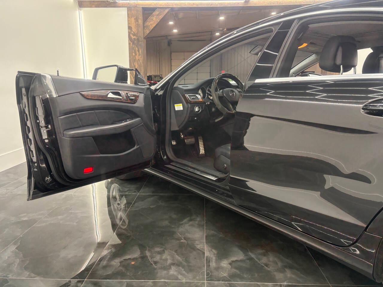 Mercedes-Benz CLS-Class CLS550 2012