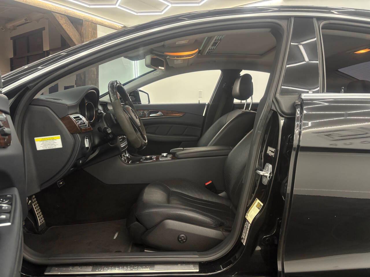 Mercedes-Benz CLS-Class CLS550 2012