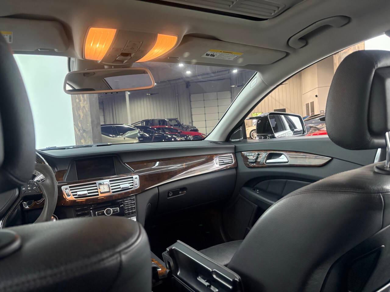 Mercedes-Benz CLS-Class CLS550 2012