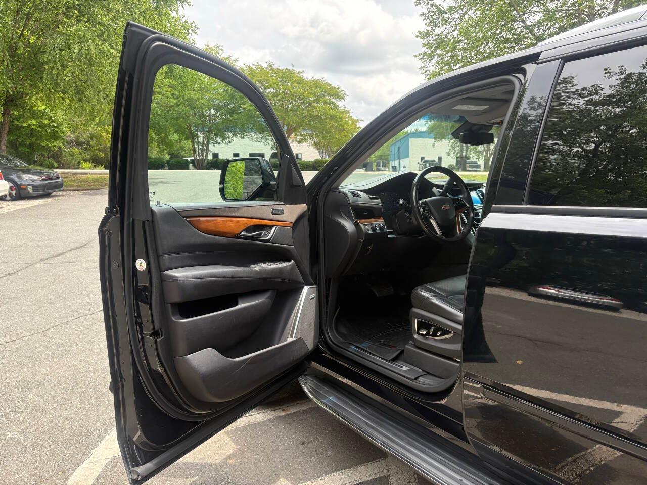 Cadillac Escalade ESV Premium Luxury 4WD 2020