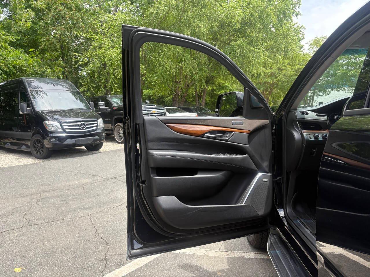 Cadillac Escalade ESV Premium Luxury 4WD 2020