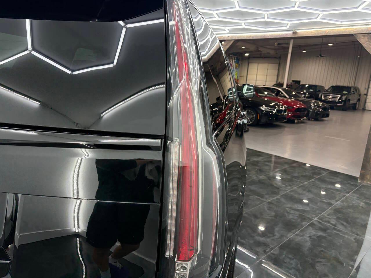 Cadillac Escalade ESV Premium Luxury 4WD 2020