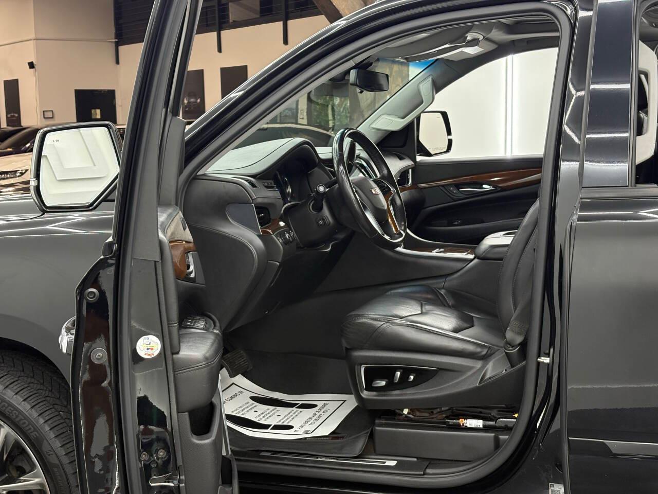 Cadillac Escalade ESV Premium Luxury 4WD 2020