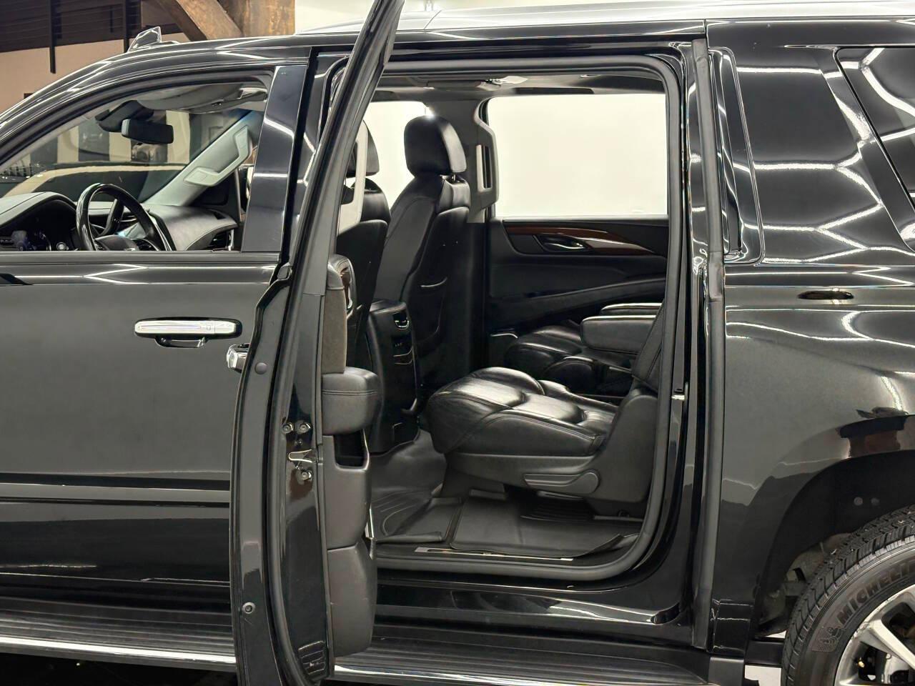 Cadillac Escalade ESV Premium Luxury 4WD 2020