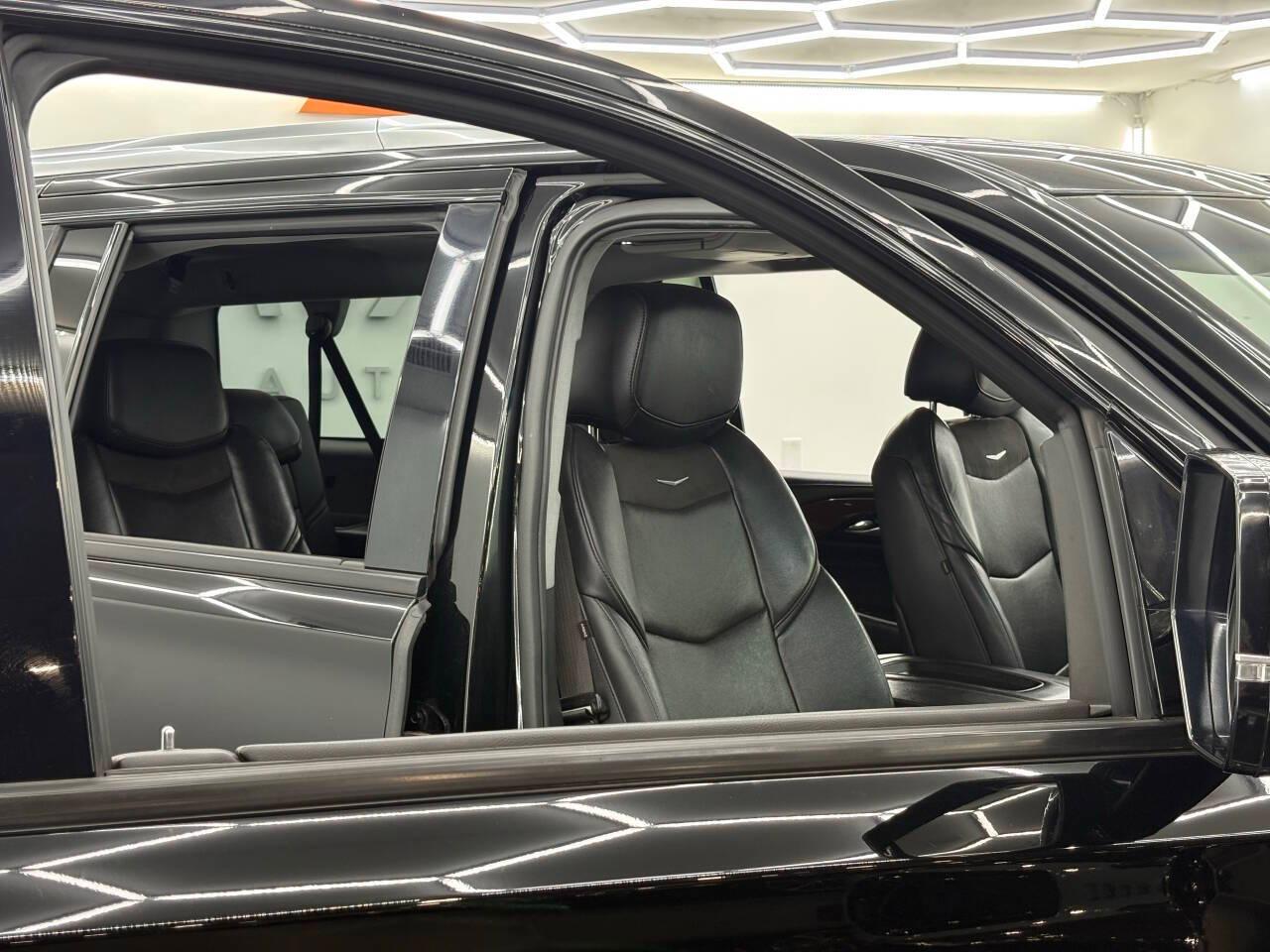 Cadillac Escalade ESV Premium Luxury 4WD 2020