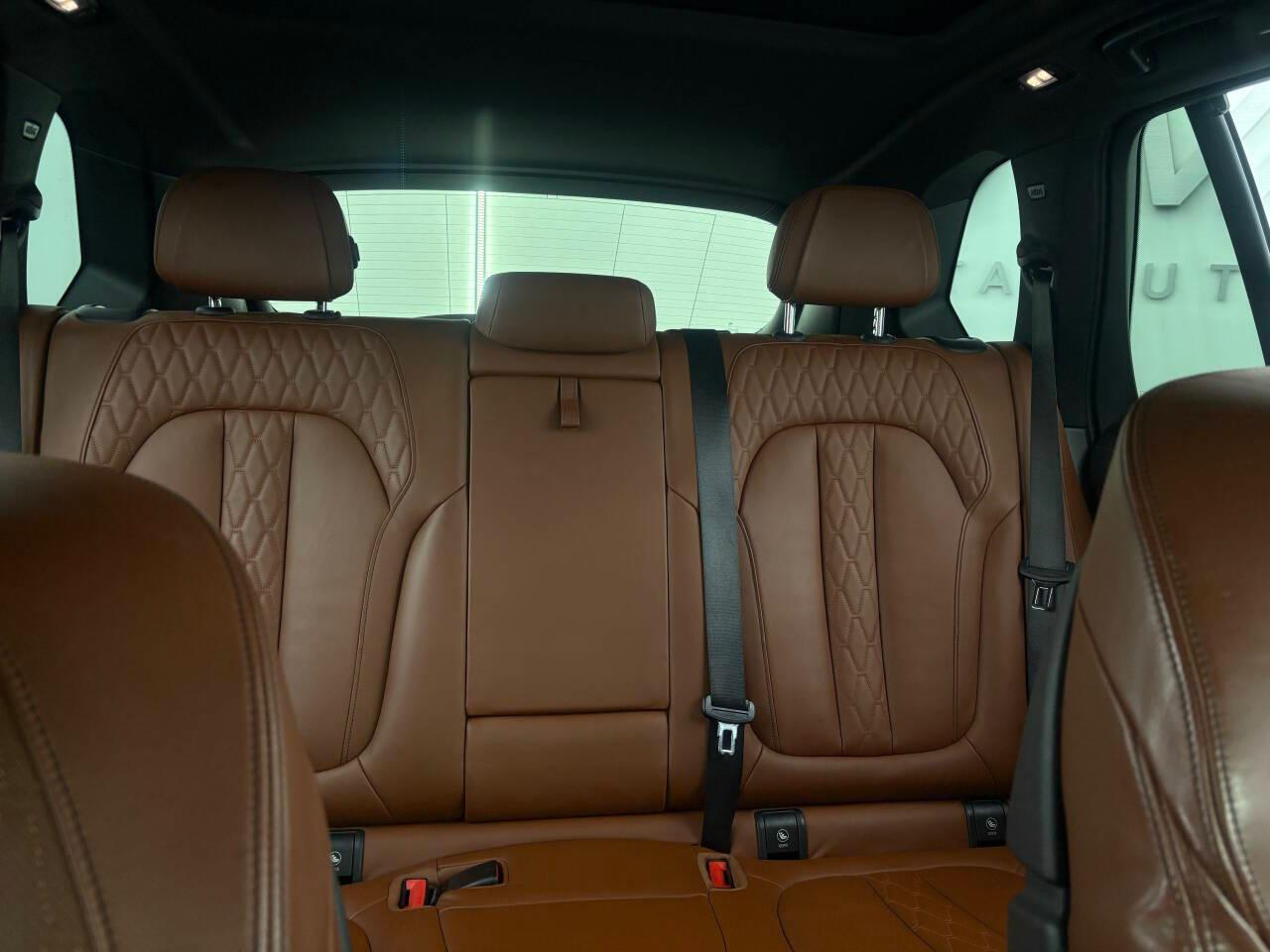 BMW X5 M50i 2021
