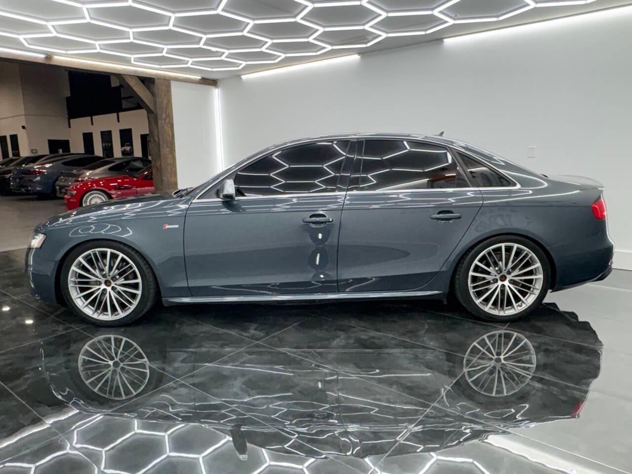 Audi S4 Sedan quattro S tronic 2011