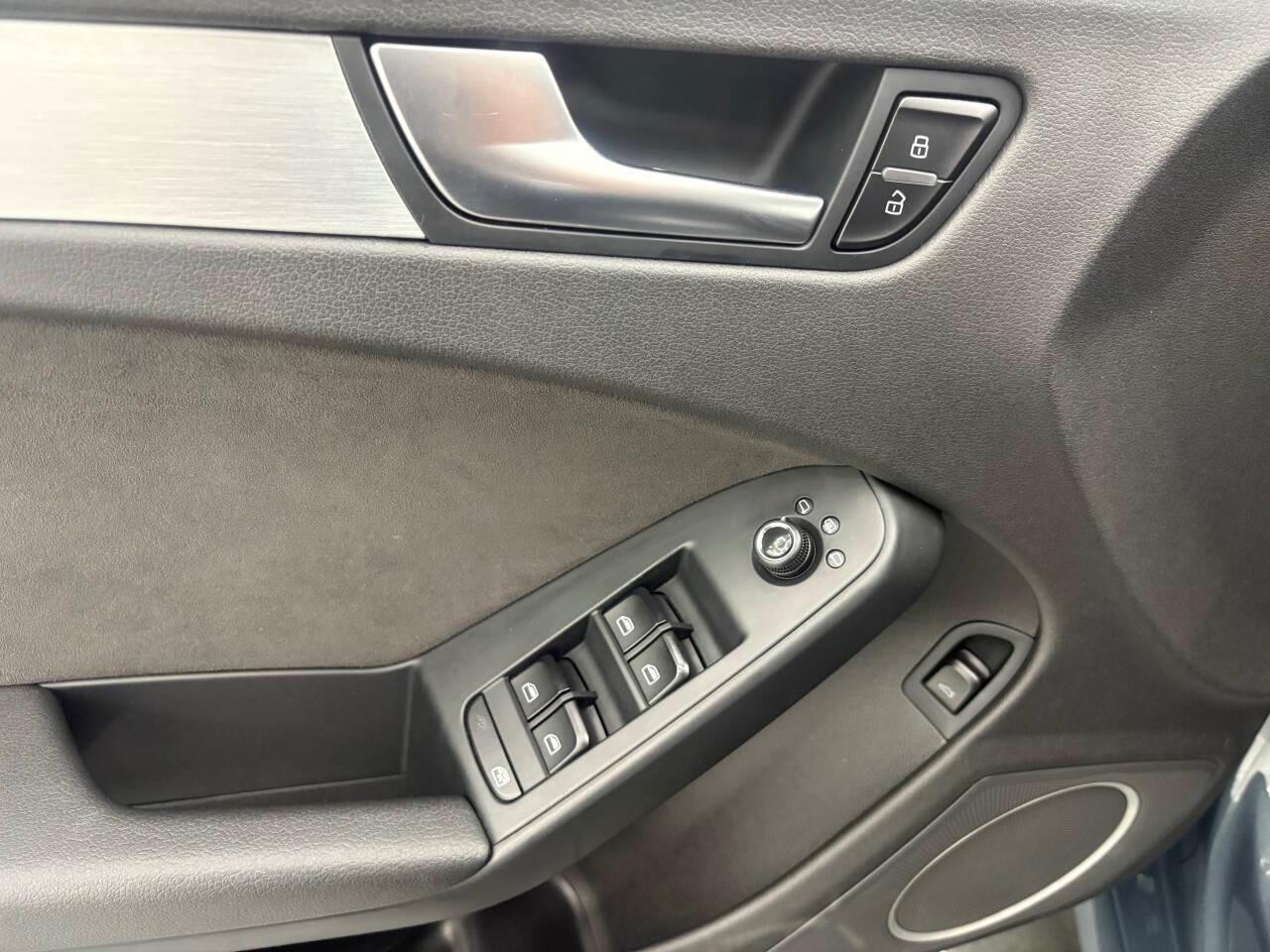 Audi S4 Sedan quattro S tronic 2011