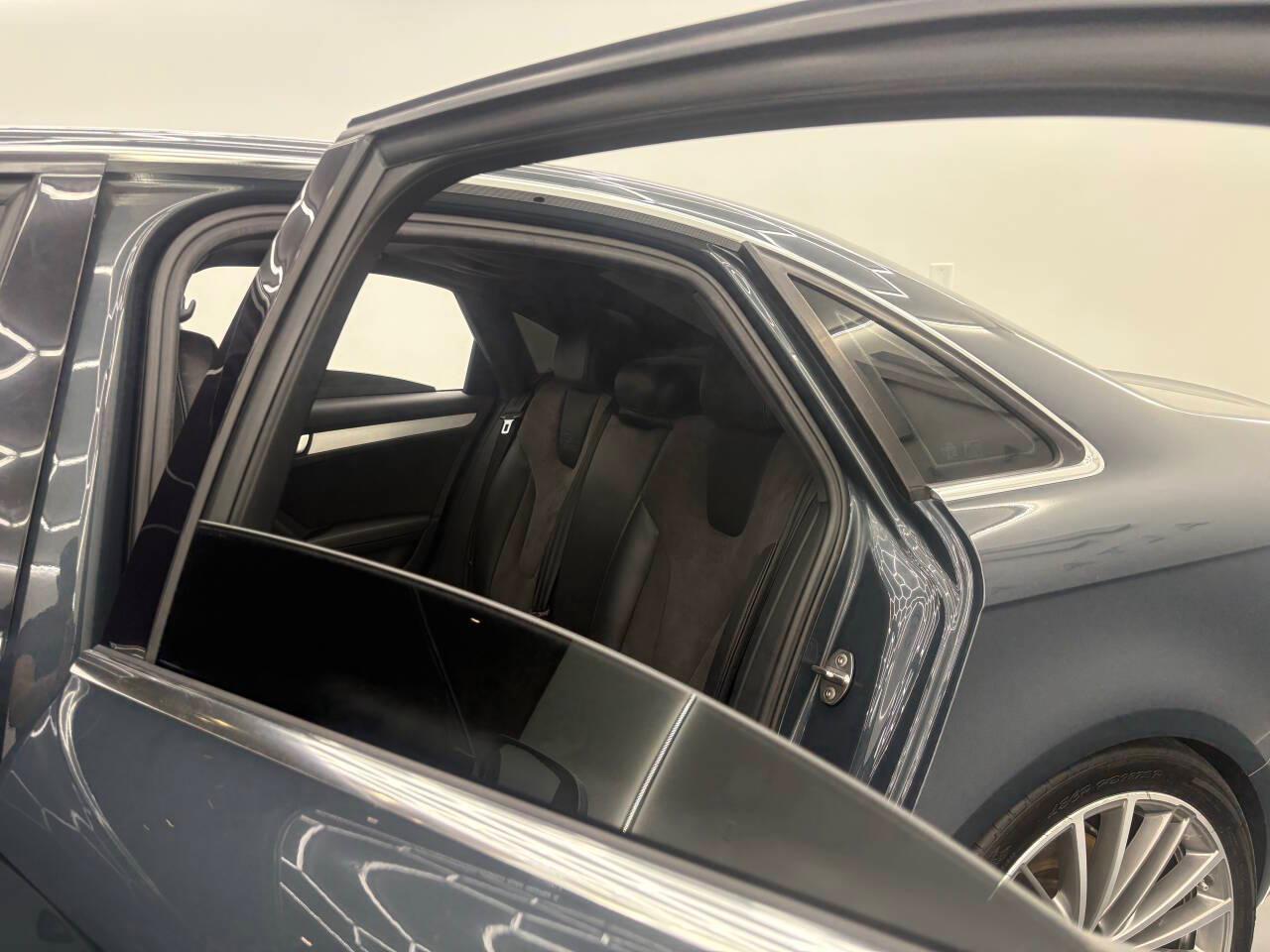 Audi S4 Sedan quattro S tronic 2011