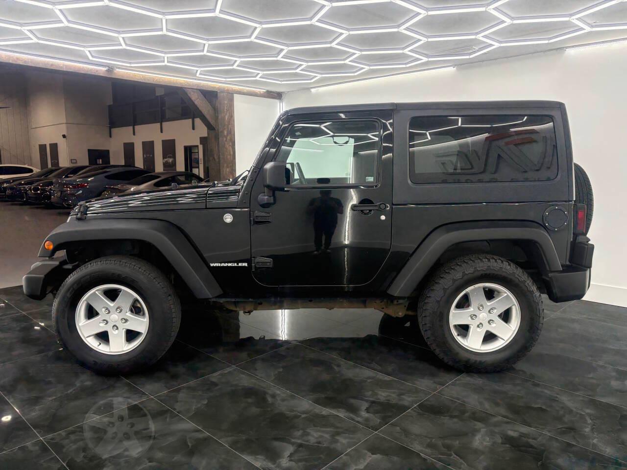 Jeep Wrangler Sport 4WD 2014